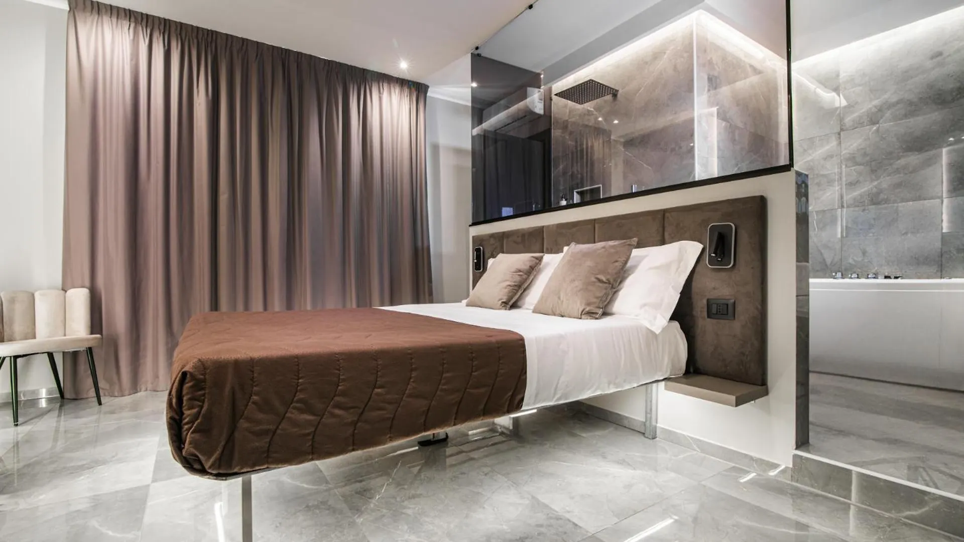 Karma6Rooms Catania Italy